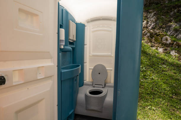 Portable Toilet Options We Offer in Honey Grove, TX